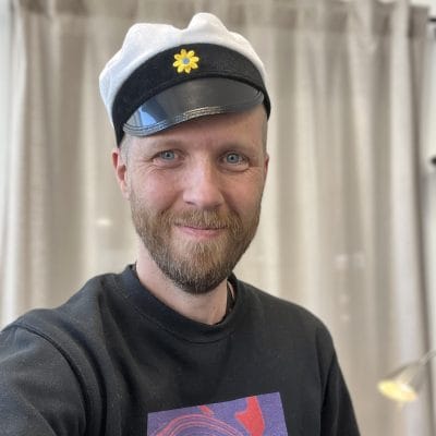 Rektor med studentmössa